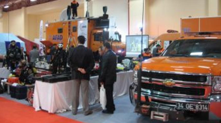 Afet Timleri G&ouml;r&uuml;c&uuml;ye &Ccedil;ıktı