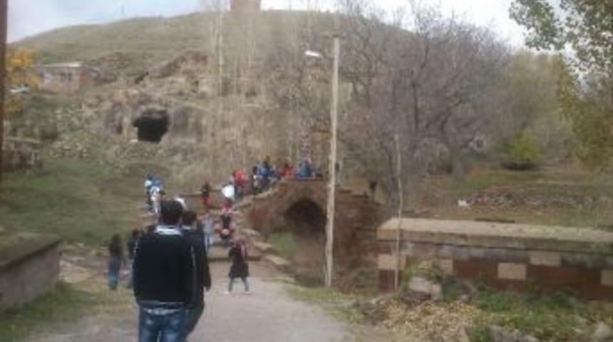 Toplum Destekli Polisten &Ouml;ğrencilere Bitlis Gezisi