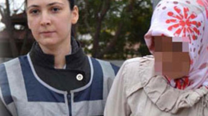 Eşini rahatsız eden arkadaşını &ouml;ld&uuml;rd&uuml;