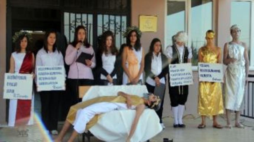 K&uuml;&ccedil;&uuml;kkuyu&rsquo;da Felsefe G&uuml;n&uuml;