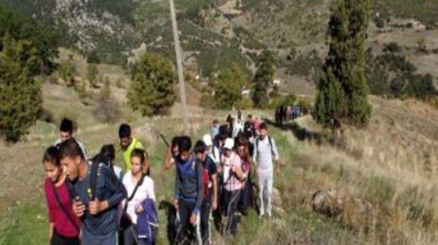 Burdosk İle Mak&uuml; Doğa Y&uuml;r&uuml;y&uuml;ş&uuml;nde Buluştu