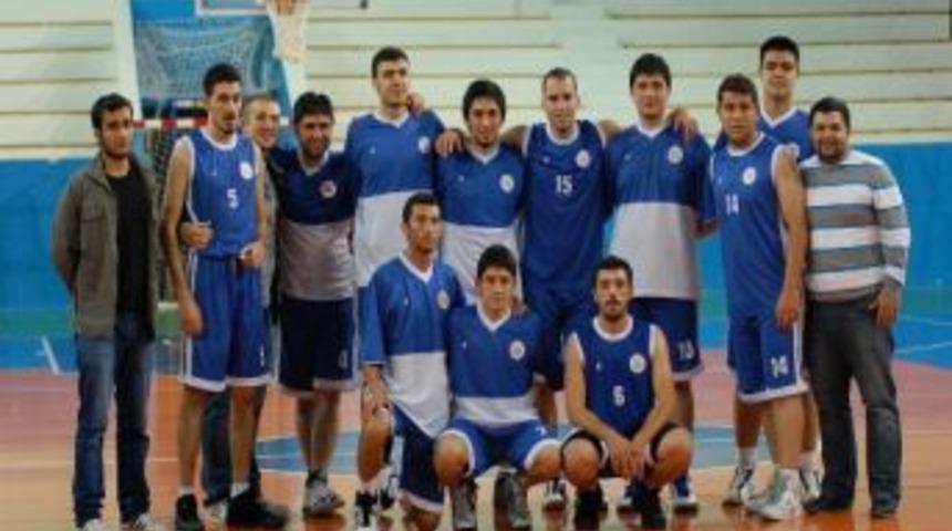 &Uuml;niversiteler Gen&ccedil;lik Spor Kul&uuml;b&uuml; Sel&ccedil;uklu Belediyesspor&rsquo;la Karşılaşacak