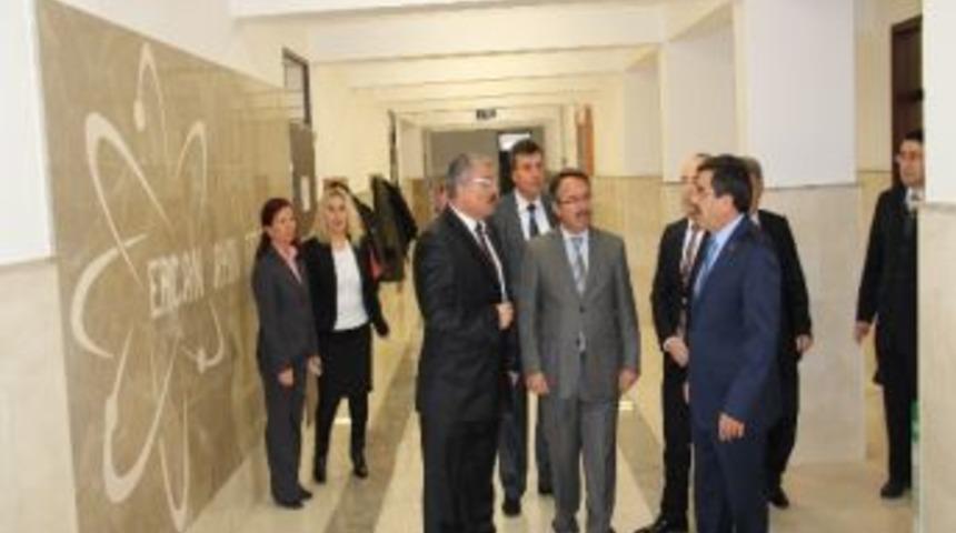 Vali Yılmaz &Ouml;ğrencilerle Biraraya Geldi