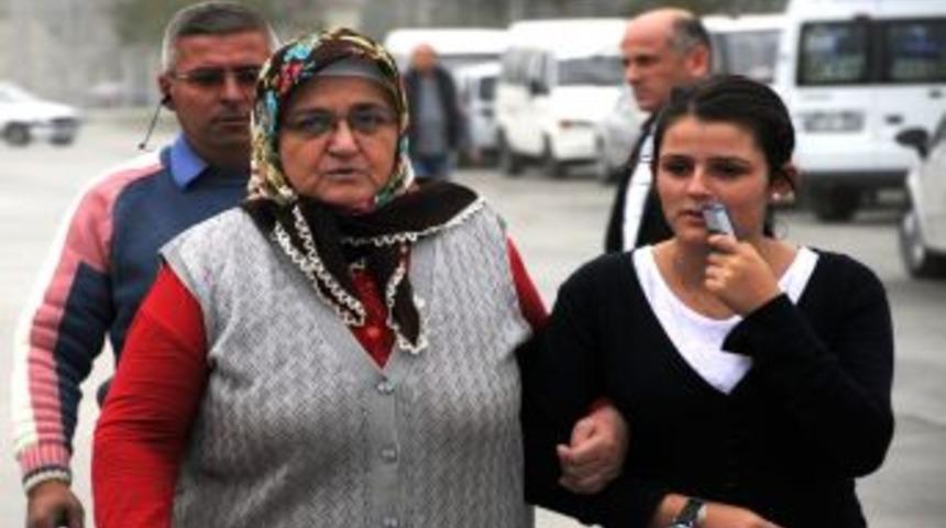 Samsun'daki G&ouml;&ccedil;&uuml;kte 5 &Ouml;l&uuml; 11 Yaralıya Ulaşıldı, Toprak Altında Iş&ccedil;iler Var