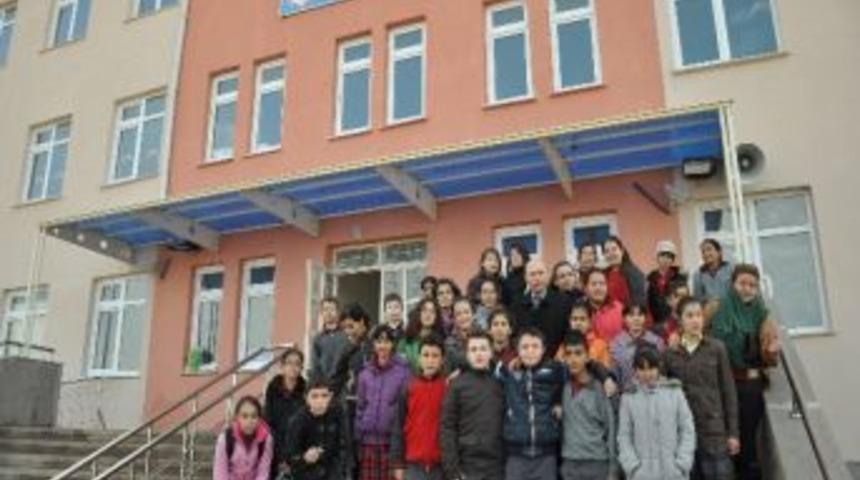 Sabiha G&ouml;k&ccedil;en Ortaokulu'ndan &ldquo;dosta Selam&rdquo; Projesi