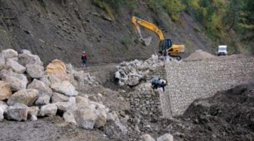 Abdipaşa-kumluca Karayolu Yapılıyor
