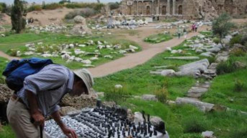 İsve&ccedil;li Prof. Winiger:T&uuml;rkiye &Ccedil;ok G&uuml;&ccedil;l&uuml; K&uuml;lt&uuml;r Turizmi Potansiyeline Sahip