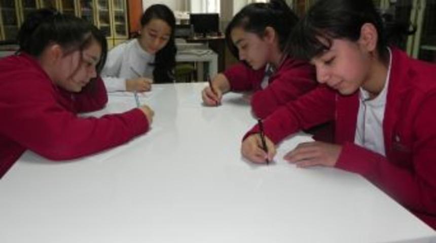 &Ouml;ğretmenlerine Olan Duygularını Şiirlerle Ifade Ettiler