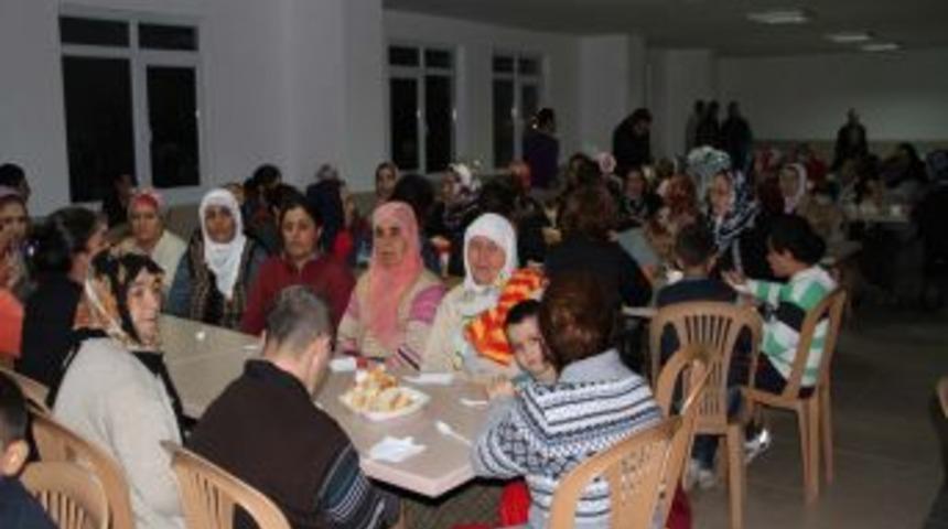 Panayır Cemevi&rsquo;ndeki Iftarda Buluştular