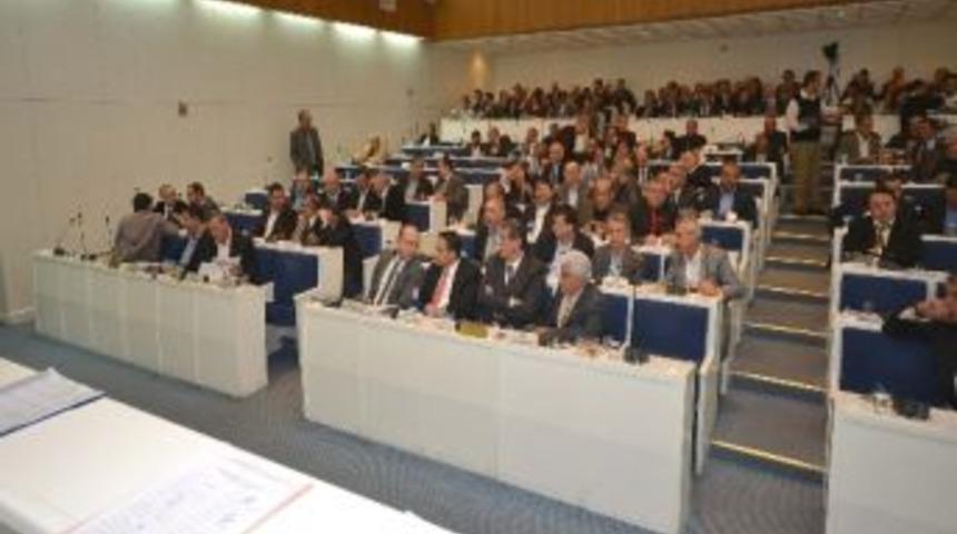 İzmir B&uuml;y&uuml;kşehir Belediyesi'nin B&uuml;t&ccedil;esi 2 Milyar 298 Milyon Tl