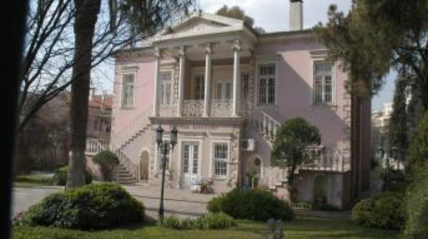 İzmir'de Tarihi Evlere 900 Bin Liralık Destek