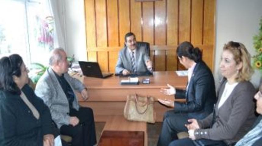 Milletvekili &Ouml;z, Kula'da Ziyaretlerde Bulundu