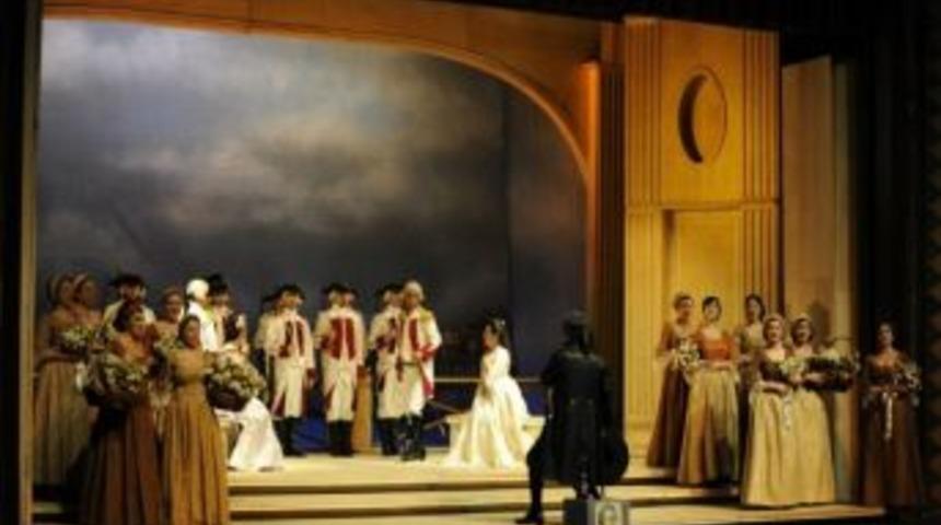 Mdob, &lsquo;cosı Fan Tutte&rsquo; Operasını Yeniden Sahneledi