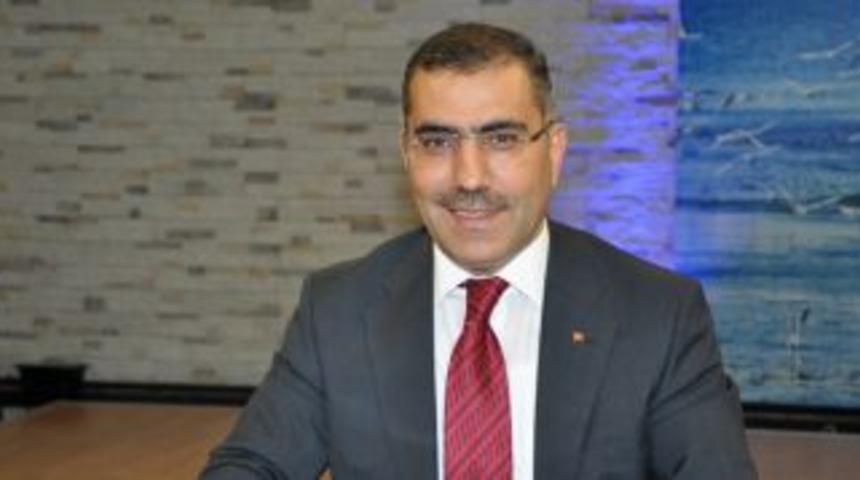 &Ccedil;elikcan'dan &ouml;ğretmenler g&uuml;n&uuml; mesajı