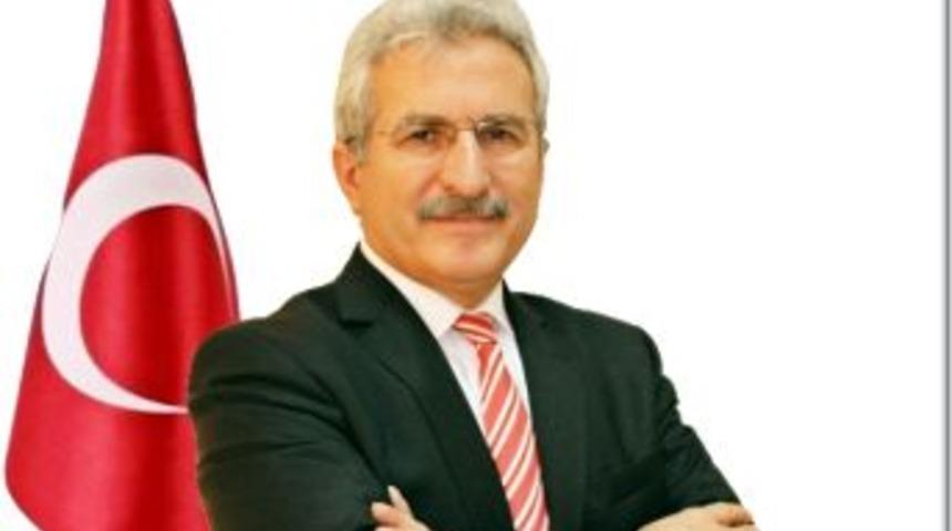 Prof.dr. &Ouml;zdemir, 24 Kasım &Ouml;ğretmenler G&uuml;n&uuml;n&uuml; Kutladı