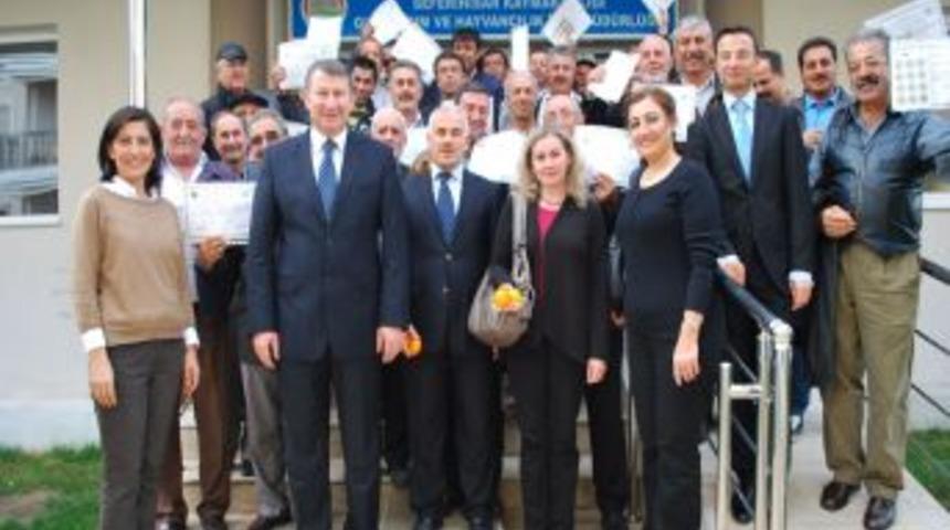 Seferihisar'ın Mavi Bayrak'lı Mandalina Bah&ccedil;esi Sahipleri Sertifika Aldı