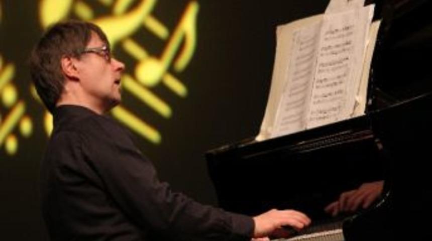 Karşıyaka Opera&rsquo;da Viyana Klasikleri R&uuml;zgarı Esti