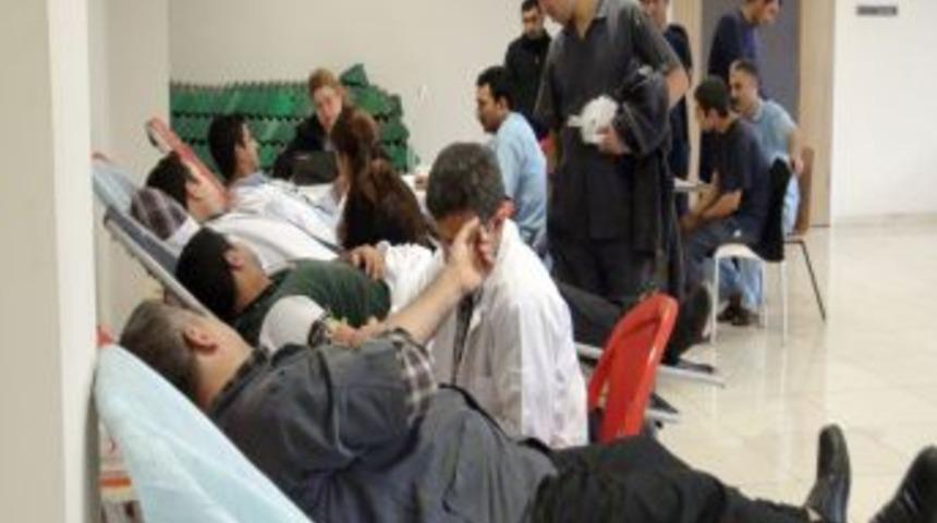 Bu Fabrika Kan Bankası Gibi