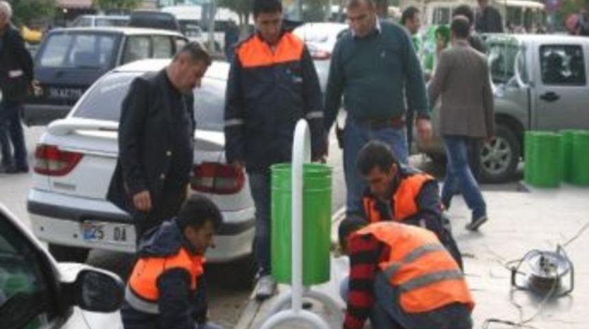 Siirt&rsquo;te Salıncaklı &Ccedil;&ouml;p Kutusu Montajı Başladı