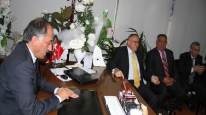 Başkan G&uuml;zelbey Mhp İl Başkanını Ziyaret Etti