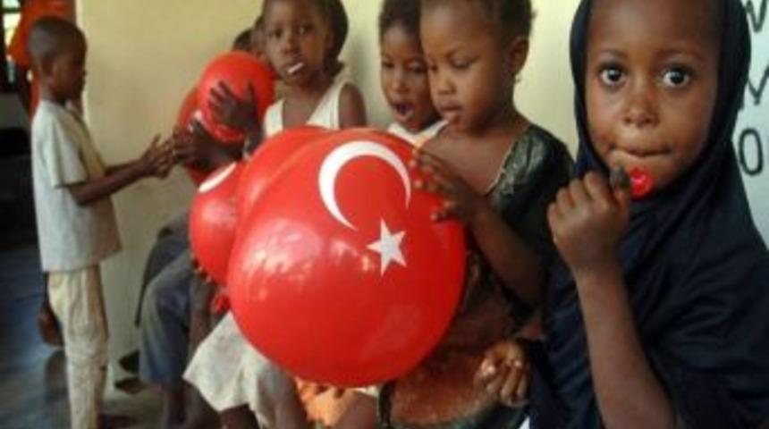 Sancak, &ldquo;t&uuml;rk Doktorları T&uuml;m D&uuml;nyanın Yardımına Koşuyor&rdquo;