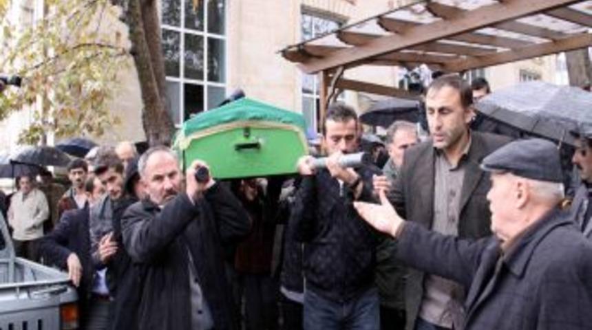 Hayatını Kaybeden Iş&ccedil;ilerin Cenazeleri Toprağa Verildi