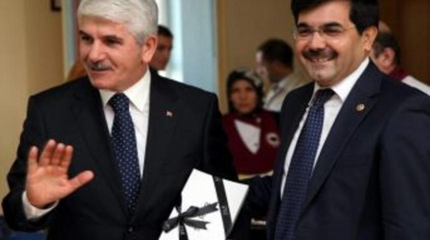 Milletvekili Koca'dan Başkan Sakallı'ya &Ouml;ğretmenler G&uuml;n&uuml; S&uuml;rprizi