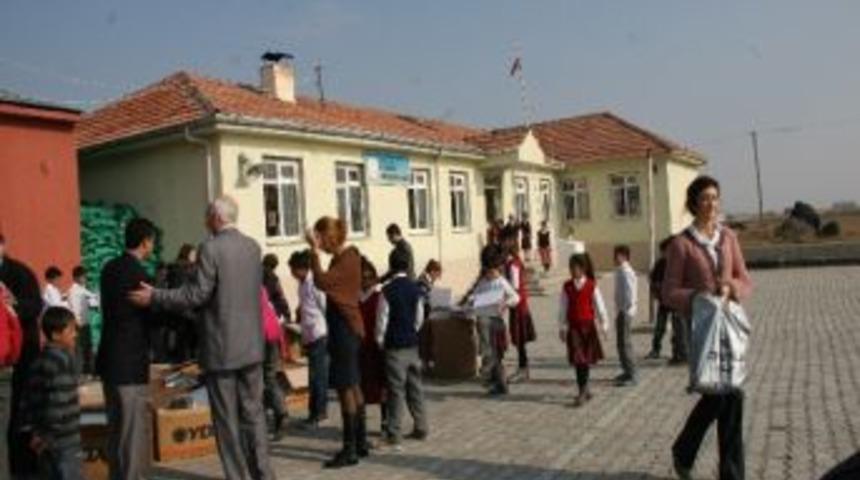 Hukuk&ccedil;ular O &Ouml;ğretmenleri Unutmadı