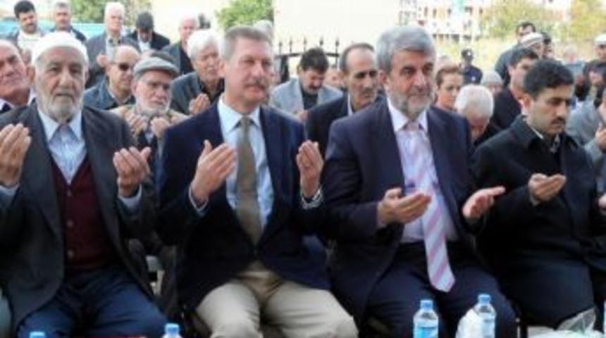 Edremit&rsquo;te Şent&uuml;rkler Camisi T&ouml;renle İbadete A&ccedil;ıldı