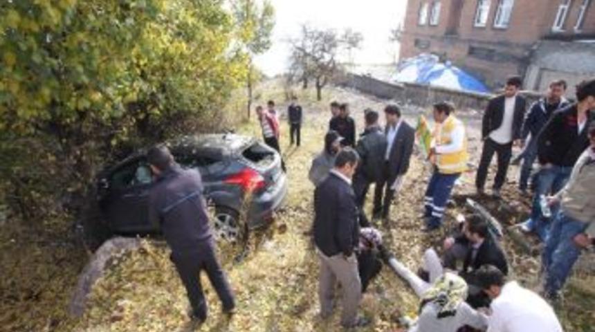 Ahlat&rsquo;ta Trafik Kazası:3 Yaralı