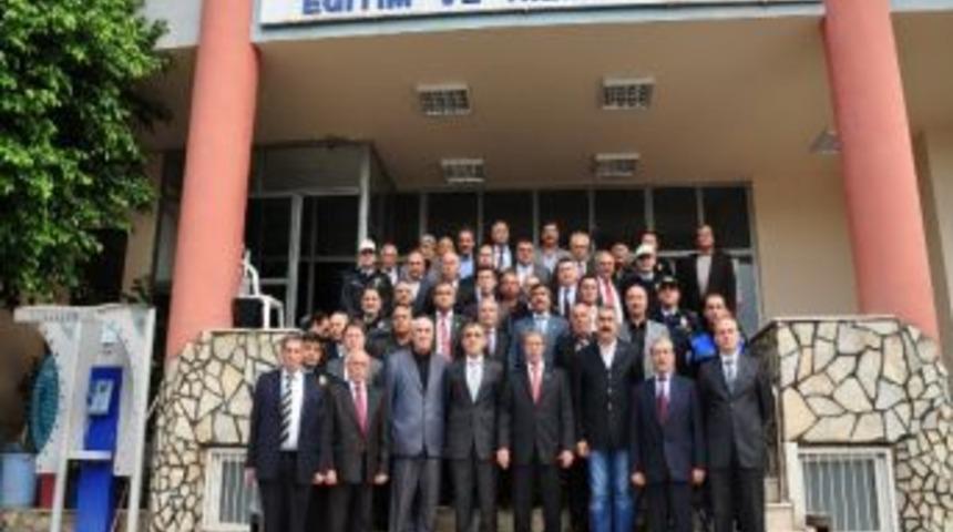 Sopa Taşıyan Dolmuş&ccedil;ulara "&ouml;rnek Olun" Uyarısı