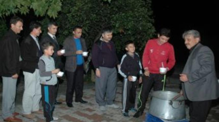 Demre'de Geleneksel Aşure G&uuml;n&uuml; D&uuml;zenlendi