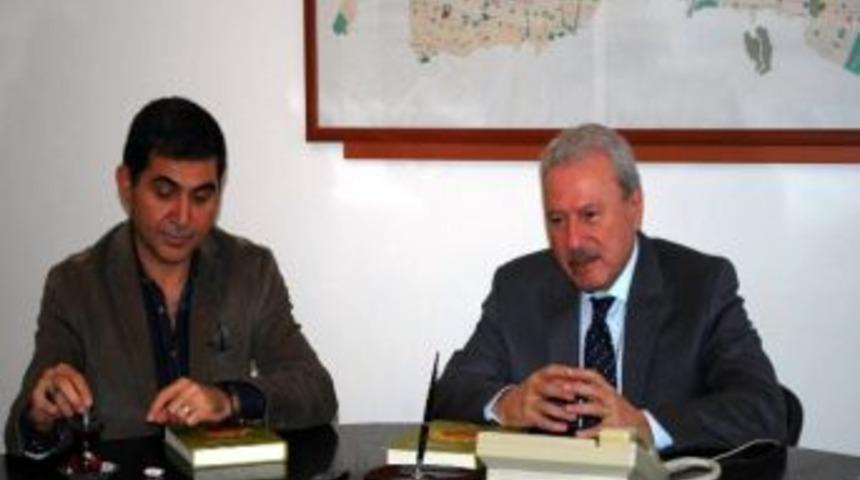 Salihli’de Şiir İkindileri Antolojisi Tanıtıldı