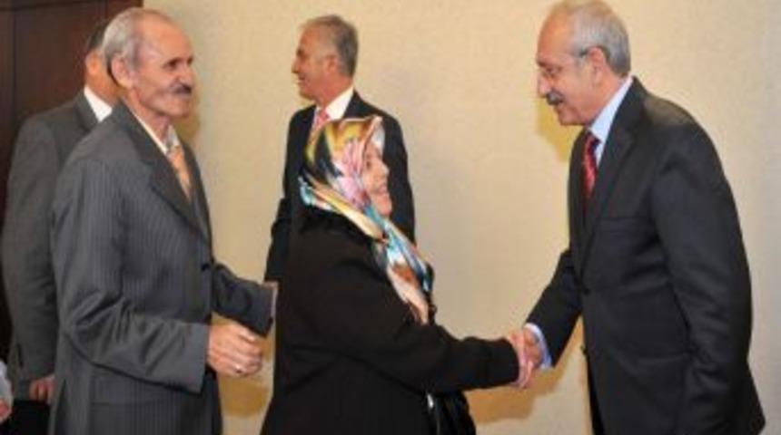 Kılı&ccedil;daroğlu: Silah Bırakıp Başka Bir &Uuml;lkede Yaşarlarsa Memnunluk Duyarız