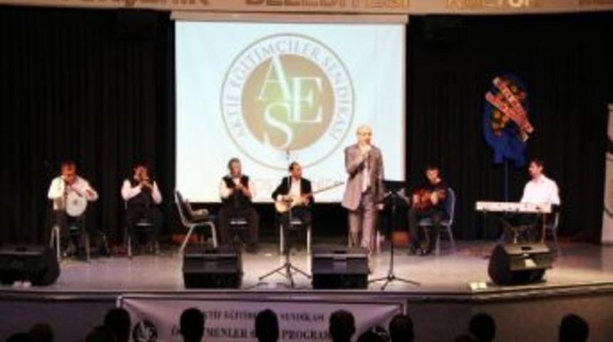 Aktif Eğitimciler Sendikası &Ouml;ğretmenler G&uuml;n&uuml;n&uuml; Kutladı