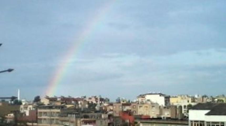 K&ouml;rfezde Oluşan G&ouml;kkuşağı G&ouml;renleri B&uuml;y&uuml;ledi