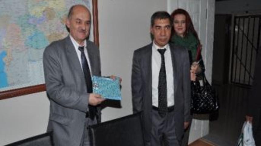 Belediye'den &Ouml;ğretmenlere Hediye