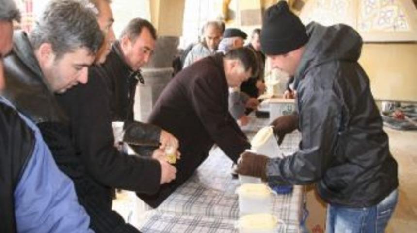 Yozgat&rsquo;ta 3 Bin Kişiye Aşure Dağıtıldı