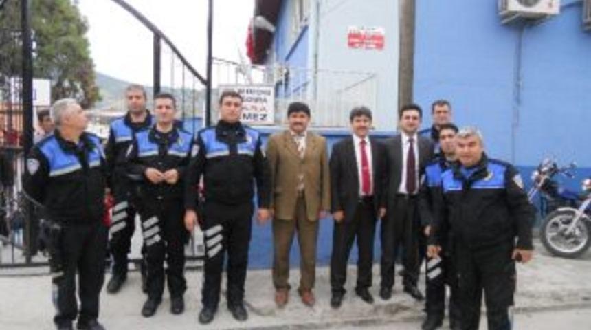 Kozan'da Polisten &Ouml;ğretmenlere 24 Kasım Ziyareti