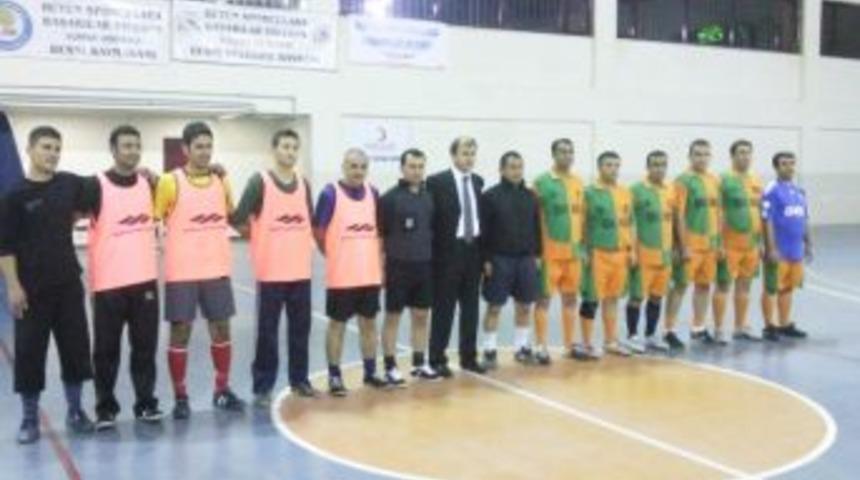 Besni&rsquo;de Futsal Turnuvası Başladı