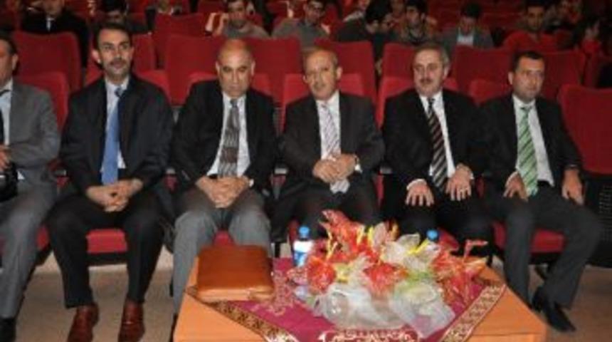 A&ccedil;ıkg&ouml;z: &ldquo;insanlık Tarihinin Son 15 Yılında Bilgide B&uuml;y&uuml;k Bir Patlama Var&rdquo;