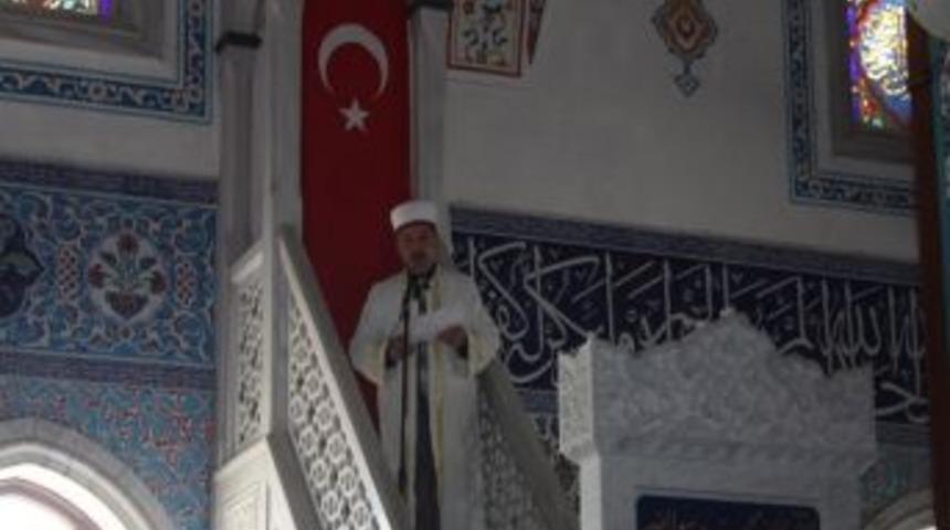 Cuma Hutbesinde Dolandırıcılık Uyarısı