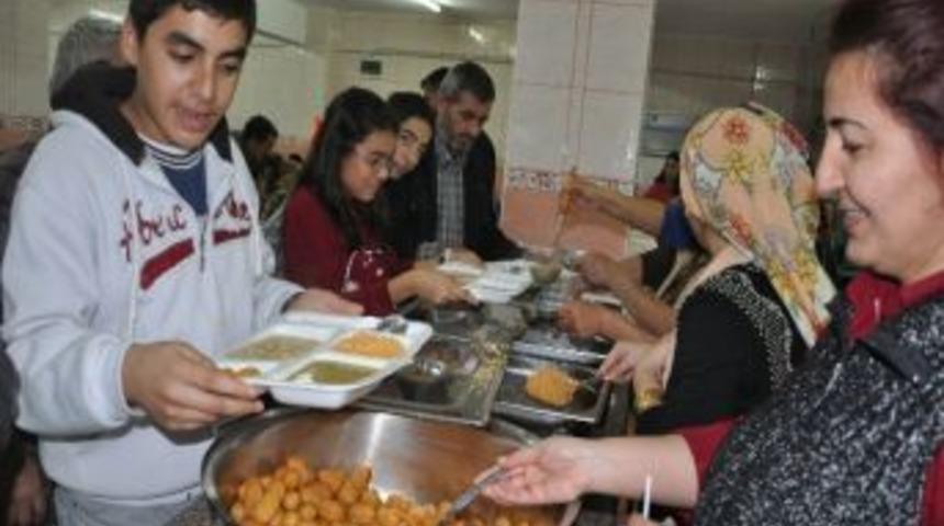 Muharrem Orucu Soma&rsquo;dan Her Kesimden İnsanı Kucakladı