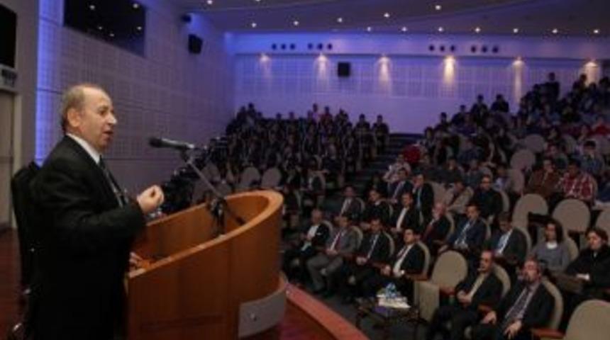 Prof. Dr. İzzet &Ouml;zgen&ccedil;, &ldquo;ter&ouml;r Karşısında İzlenmesi Gereken Su&ccedil; Siyaseti&rdquo;ni Anlattı