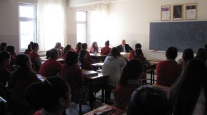 &lsquo;Ermeni meselesini b&uuml;y&uuml;tmek istiyorlar&rsquo;