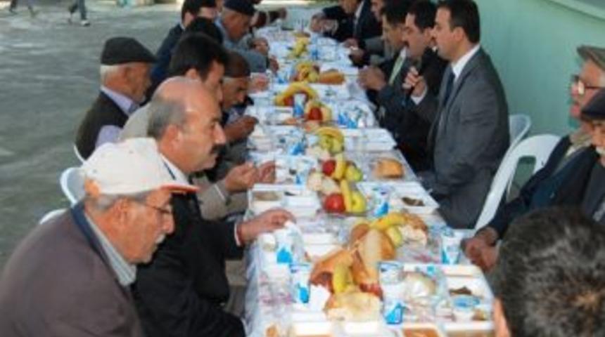 Tarsus K&ouml;ylerinde Aşure Keyfi