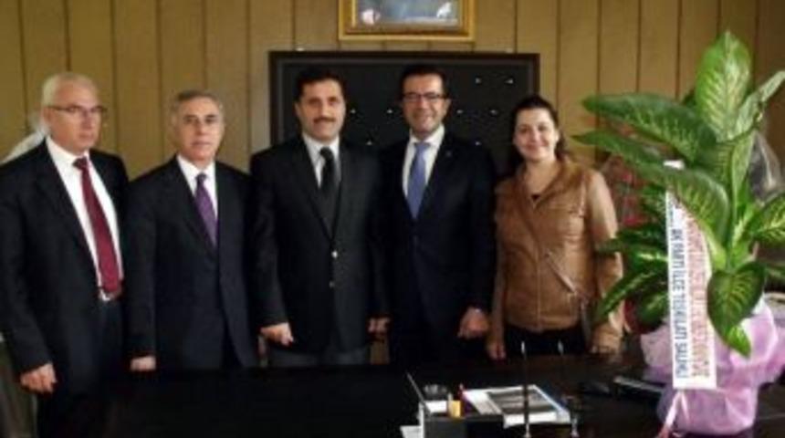 Ak Parti Y&ouml;netimi Okulları Ziyaret Etti