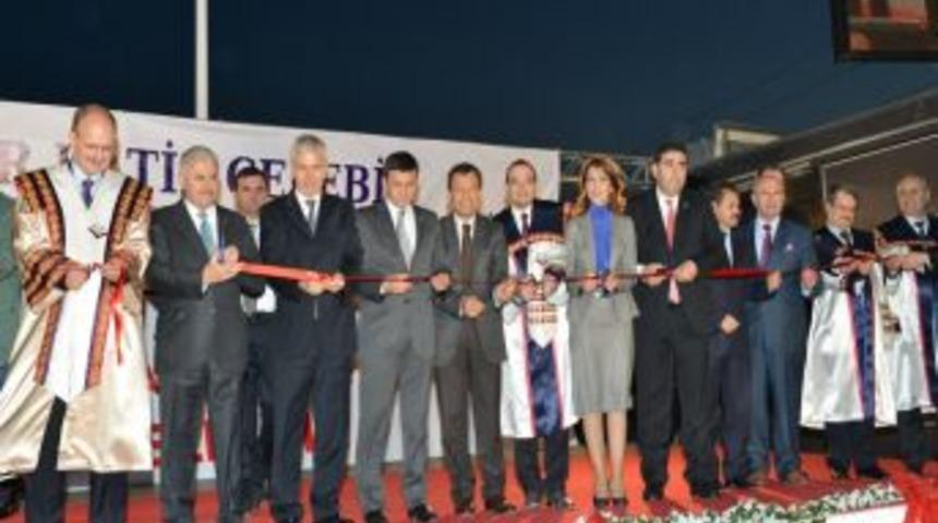 Bakanı Yıldırım'dan, Yurtta Kalan 308 Bin &Ouml;ğrenciye Bedava Internet M&uuml;jdesi