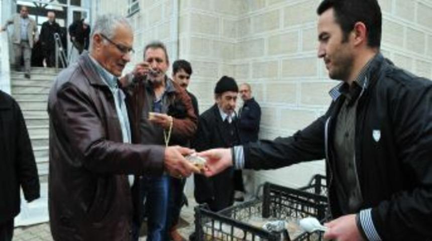 Tuzla Belediyesi&rsquo;nden 4 Bin Paket Aşure Ikramı