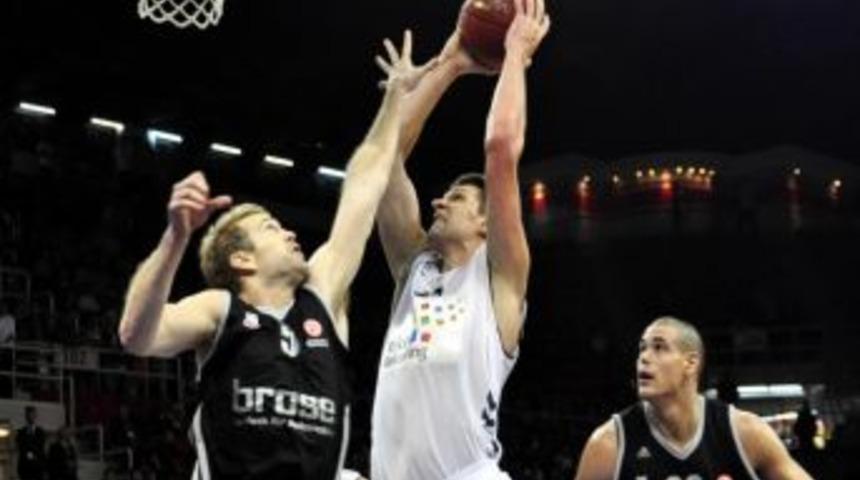 Beşiktaş, Brose Baskets'i Ikinci Yarıdaki Etkili Oyunuyla 83-72 Mağlup Etti